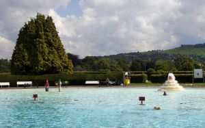 ilkley lido july 2012 3 sm.jpg